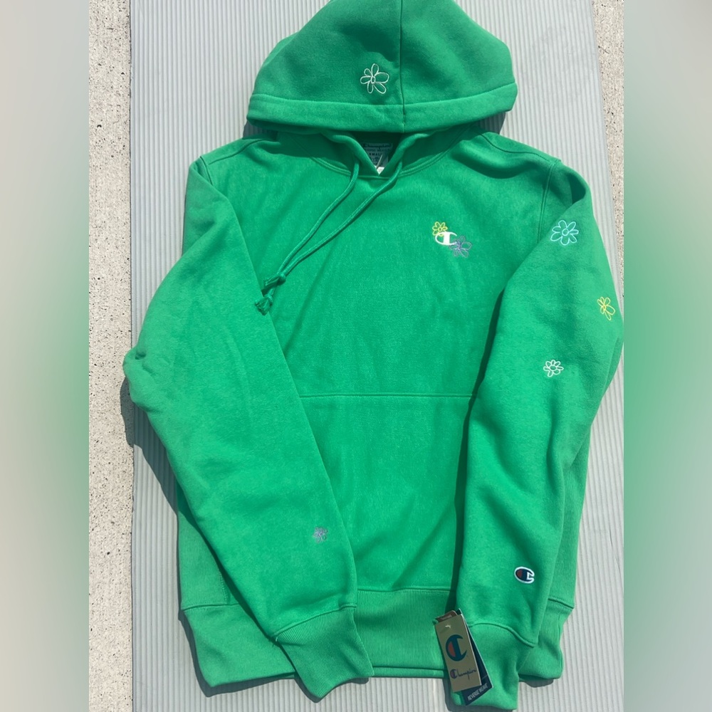 Champion Women's Reverse Weave Floral Embroidered Hoodie $70 Small